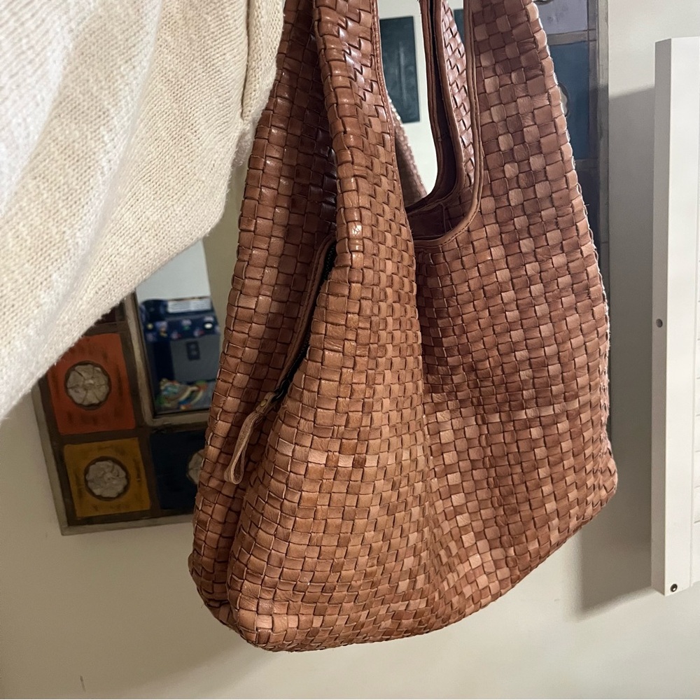 Large Woven Leather Tote Bag - Picture 2 of 3